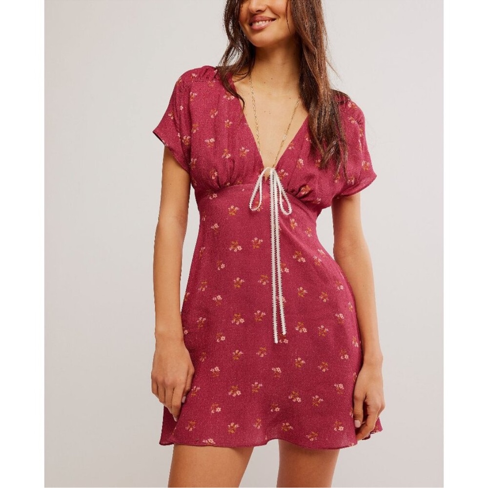 FREE PEOPLE Everyone’s Favorite Mini Dress Red Combo Floral Girly Boho Large
